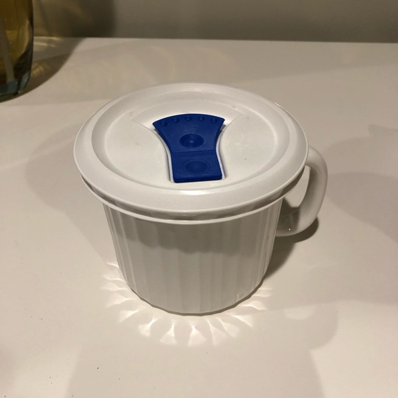 CorningWare Colours Pop-Ins 20-oz Mug With Vented Lid - Blueberry Stoneware Microwave & Oven Safe
